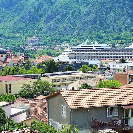 Red House Apartment Kotor Ngoại thất bức ảnh