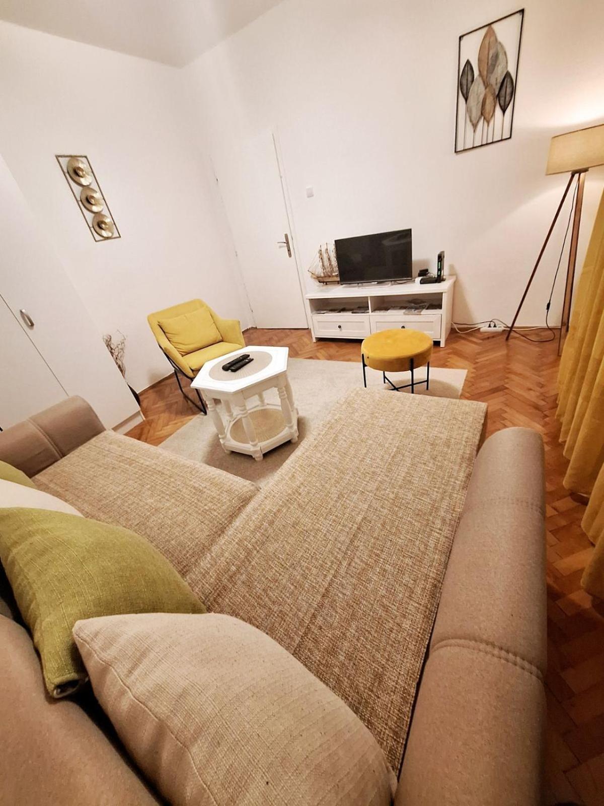 Red House Apartment Kotor Ngoại thất bức ảnh