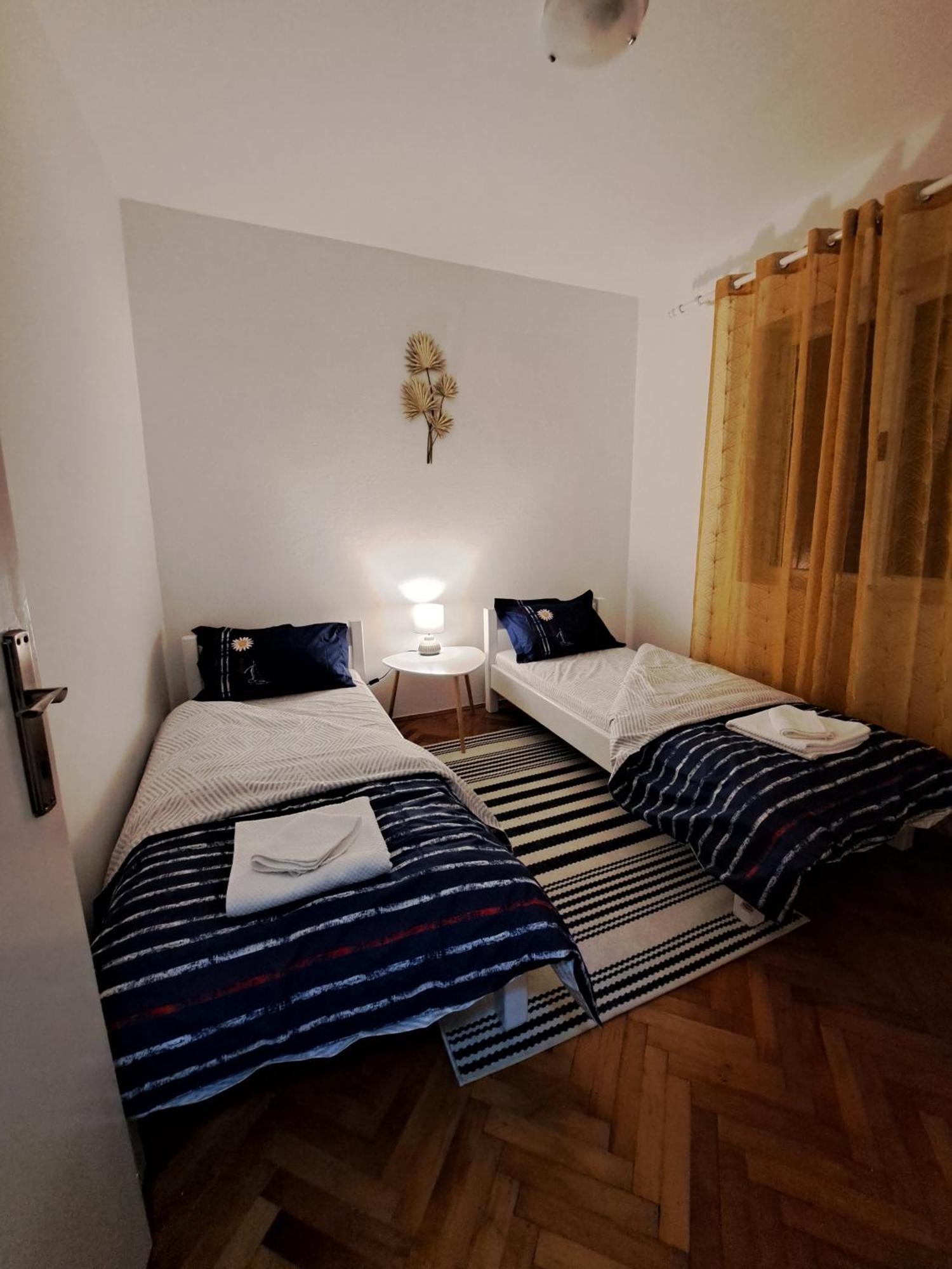 Red House Apartment Kotor Ngoại thất bức ảnh