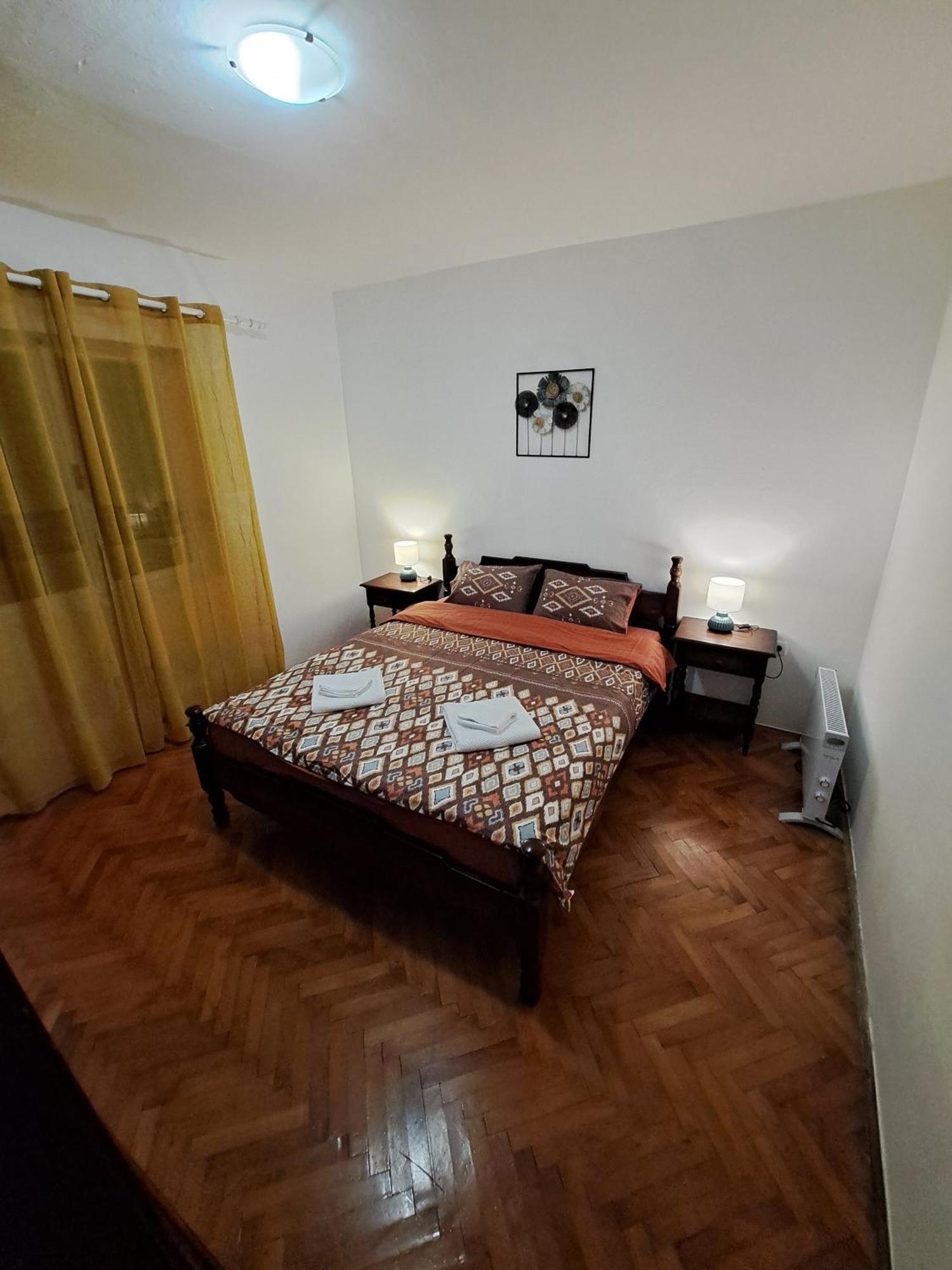 Red House Apartment Kotor Ngoại thất bức ảnh