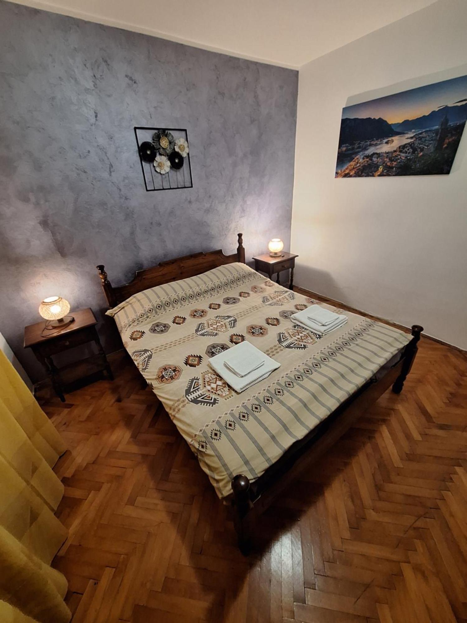 Red House Apartment Kotor Ngoại thất bức ảnh