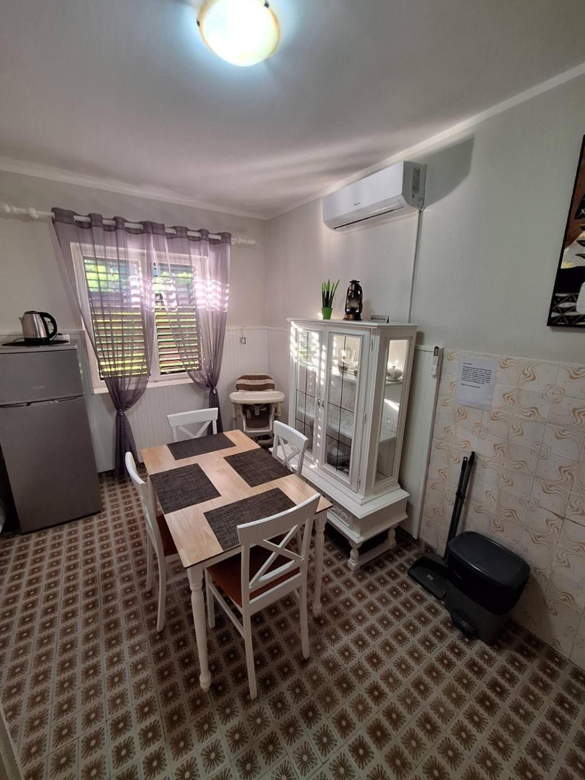 Red House Apartment Kotor Ngoại thất bức ảnh